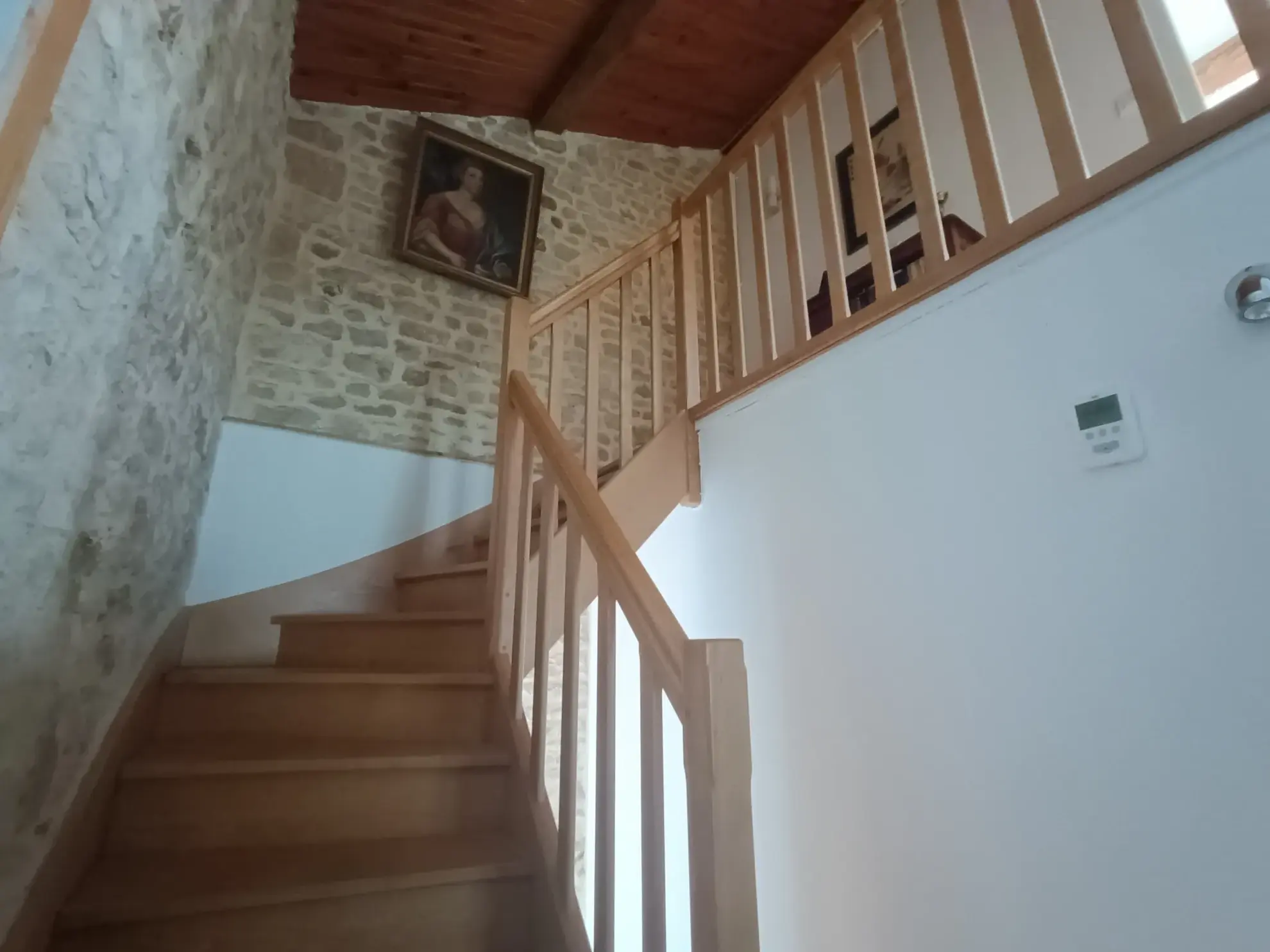 Maison de campagne en pierre à Bioussac (16700) avec jardin, terrasse et garage 