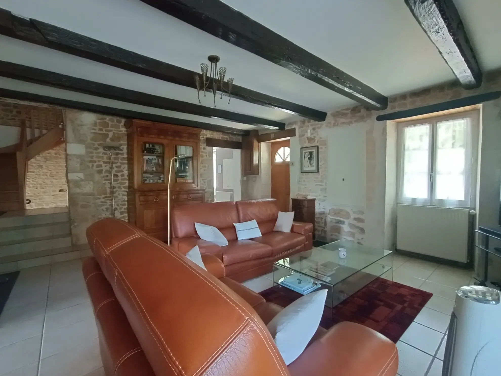 Maison de campagne en pierre à Bioussac (16700) avec jardin, terrasse et garage 