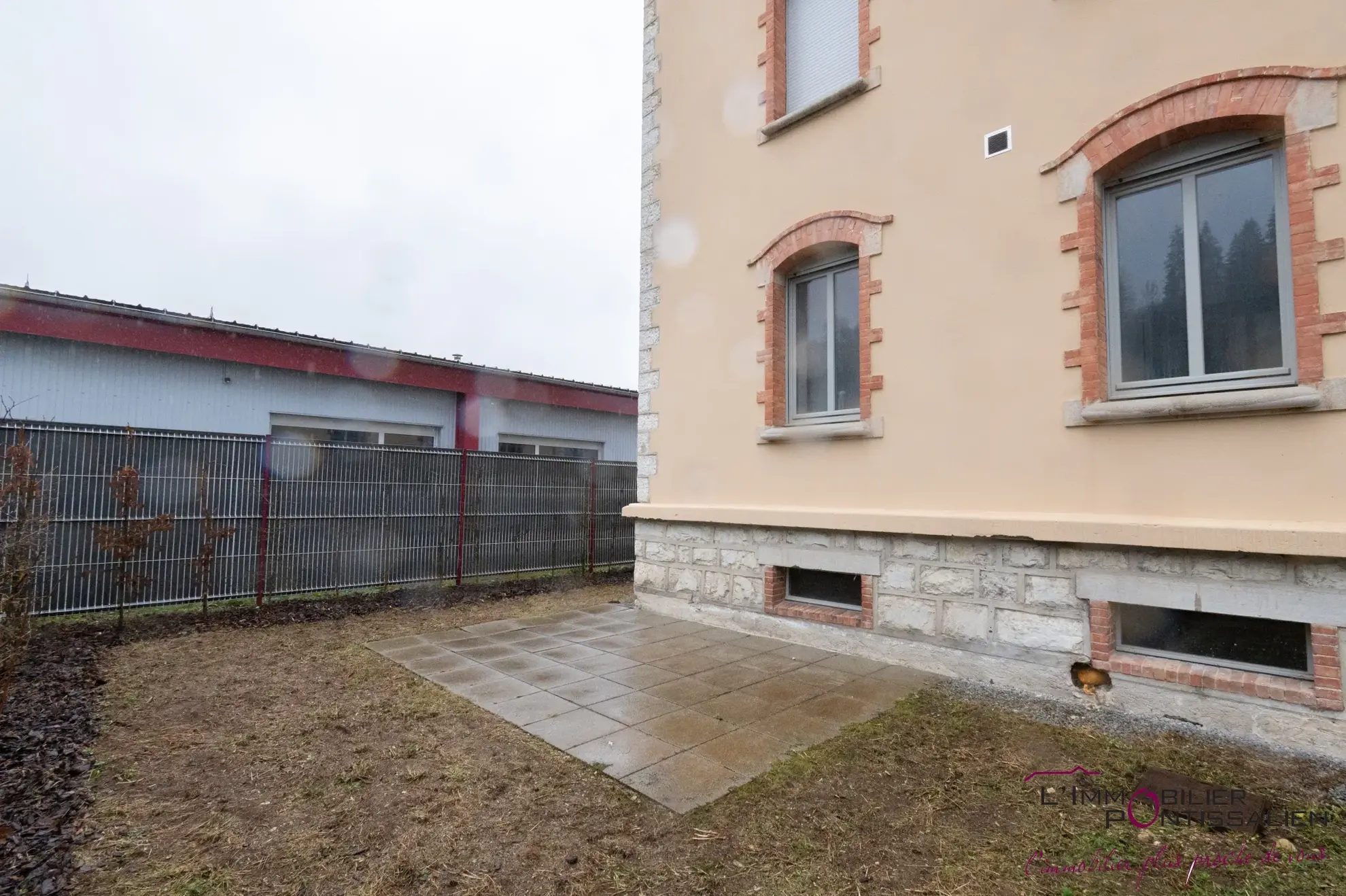 Appartement 2 pièces avec jardin et parking à La Cluse et Mijoux 