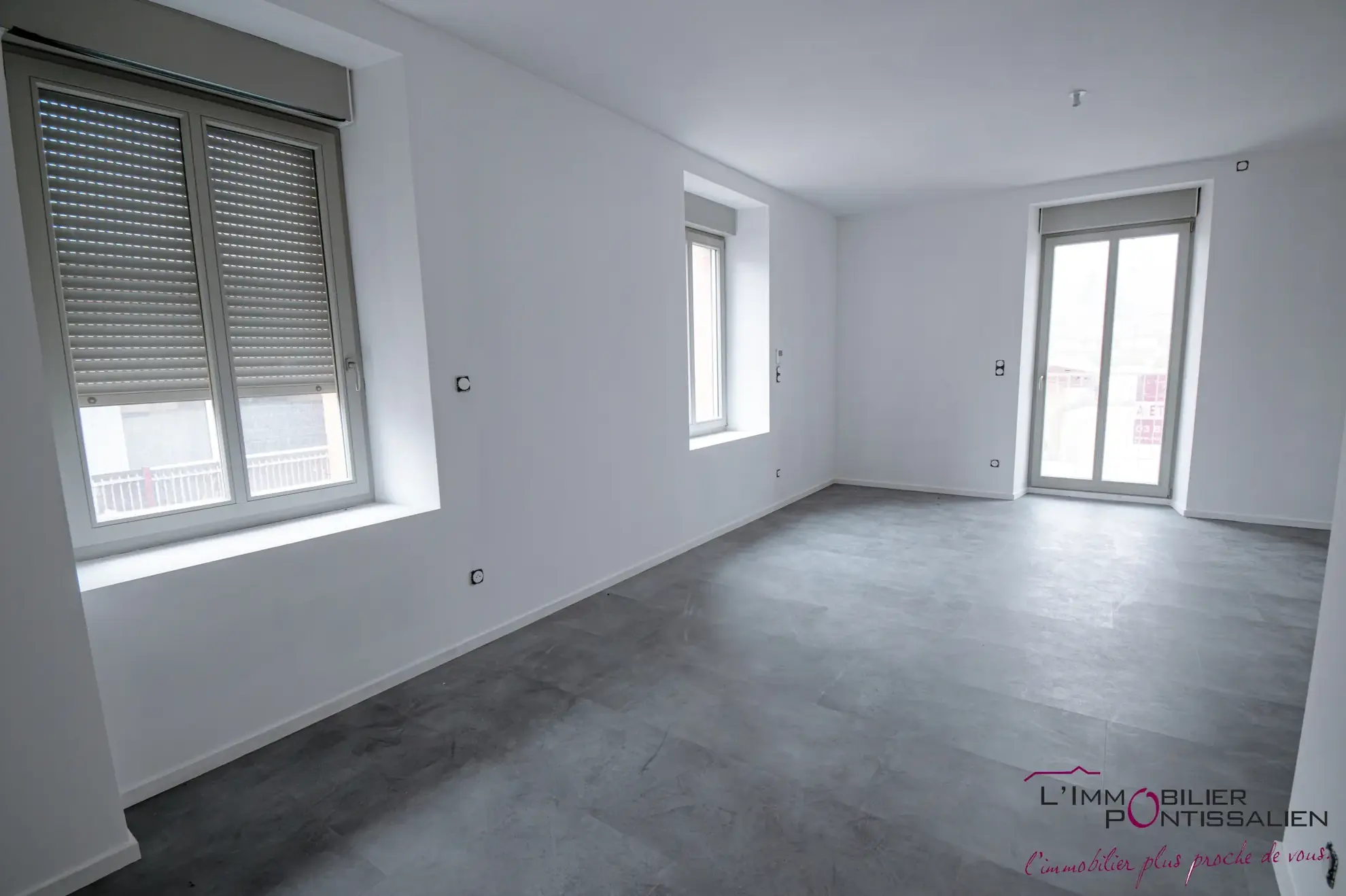 Appartement 2 pièces avec jardin et parking à La Cluse et Mijoux 