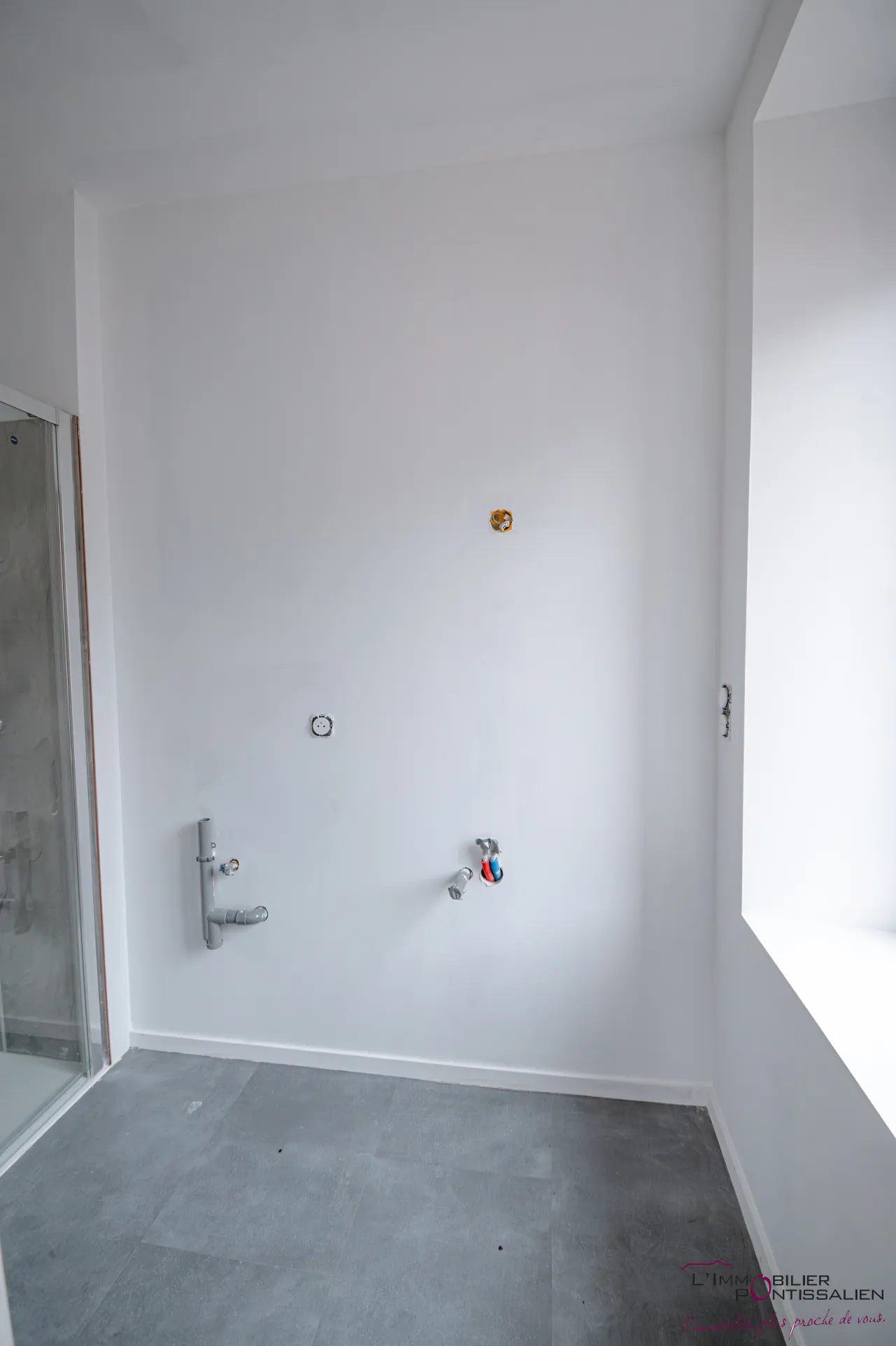 Appartement 2 pièces avec jardin et parking à La Cluse et Mijoux 