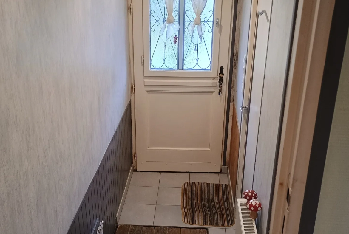 Maison individuelle avec terrain arboré et dépendances à Marfontaine, Aisne 
