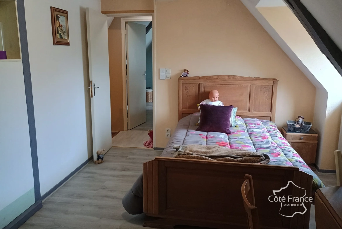 Maison individuelle avec terrain arboré et dépendances à Marfontaine, Aisne 