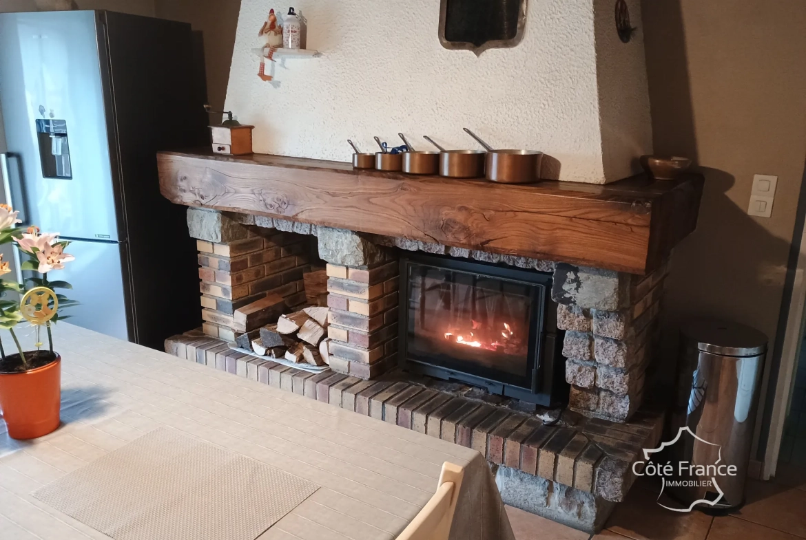 Maison individuelle avec terrain arboré et dépendances à Marfontaine, Aisne 