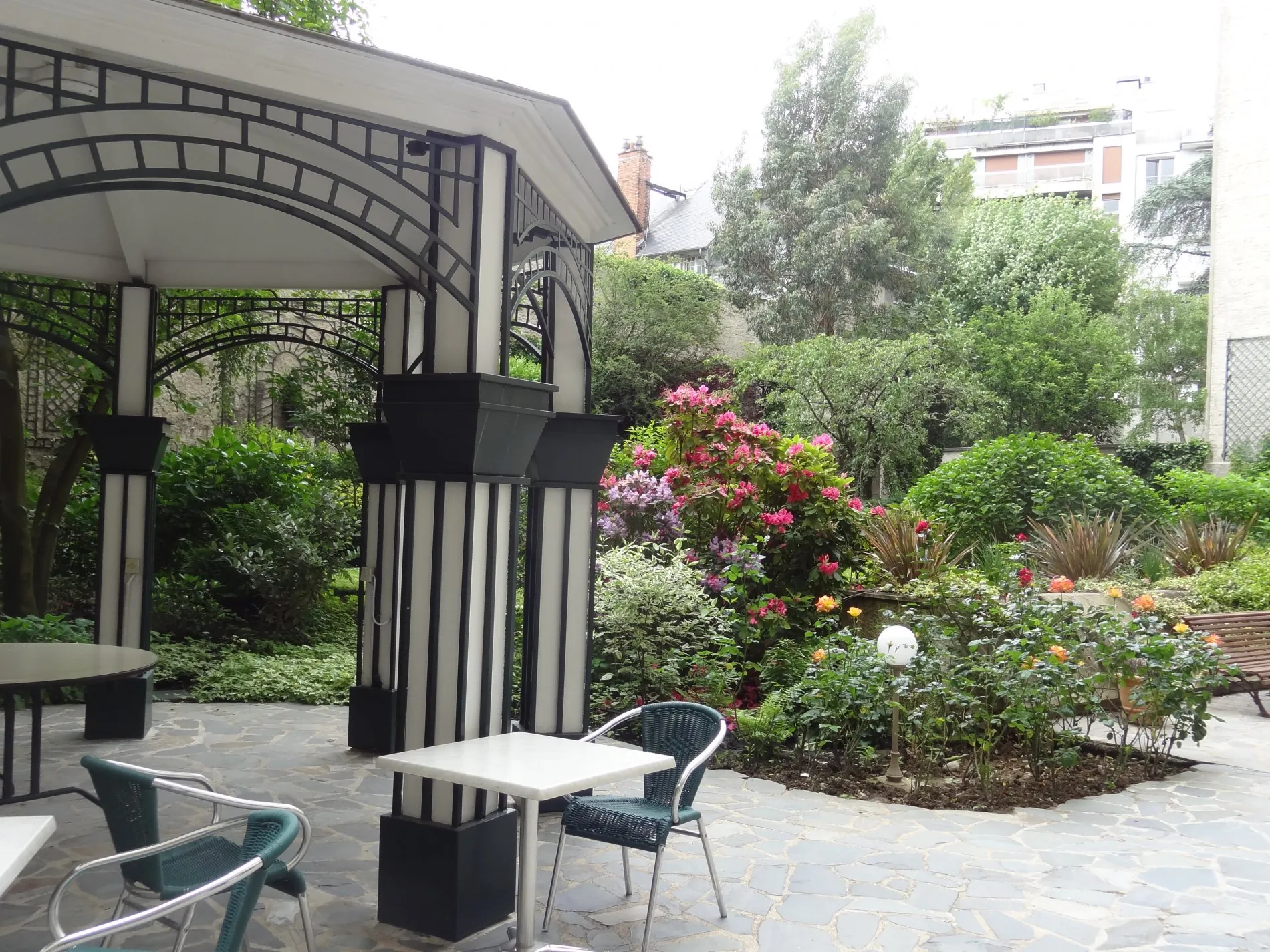 Appartement 2 pièces de 48 m² à Boulogne-Billancourt avec services haut de gamme 