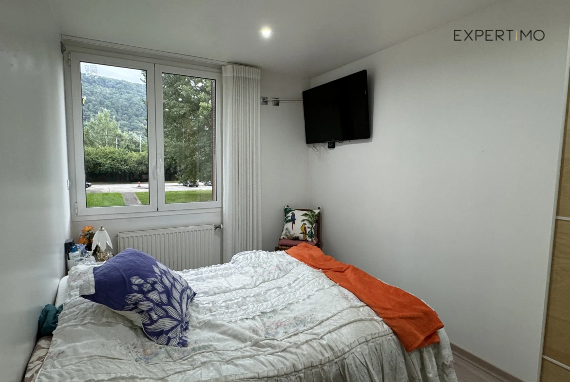 Appartement rénové de 65 m² à Saint Martin d'Hères avec balcon et garage en option 