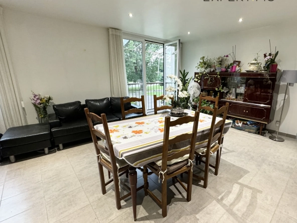 Appartement rénové de 65 m² à Saint Martin d'Hères avec balcon et garage en option