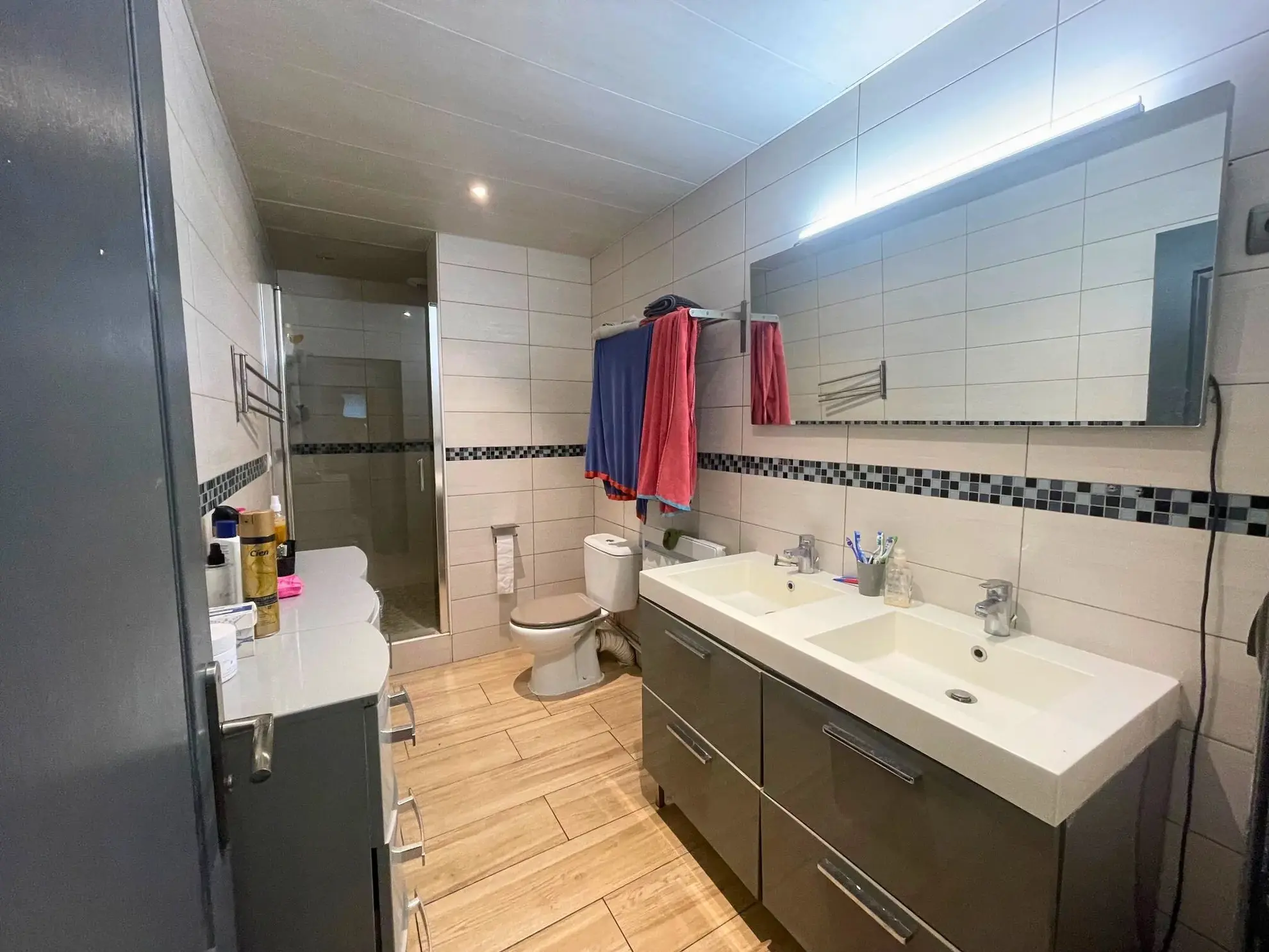 Maison 5 pièces à Roubaix avec jardin, garage et terrasse – secteur recherché 