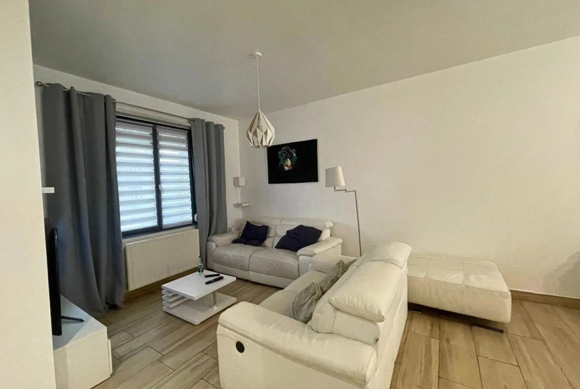 Maison 5 pièces à Roubaix avec jardin, garage et terrasse – secteur recherché 