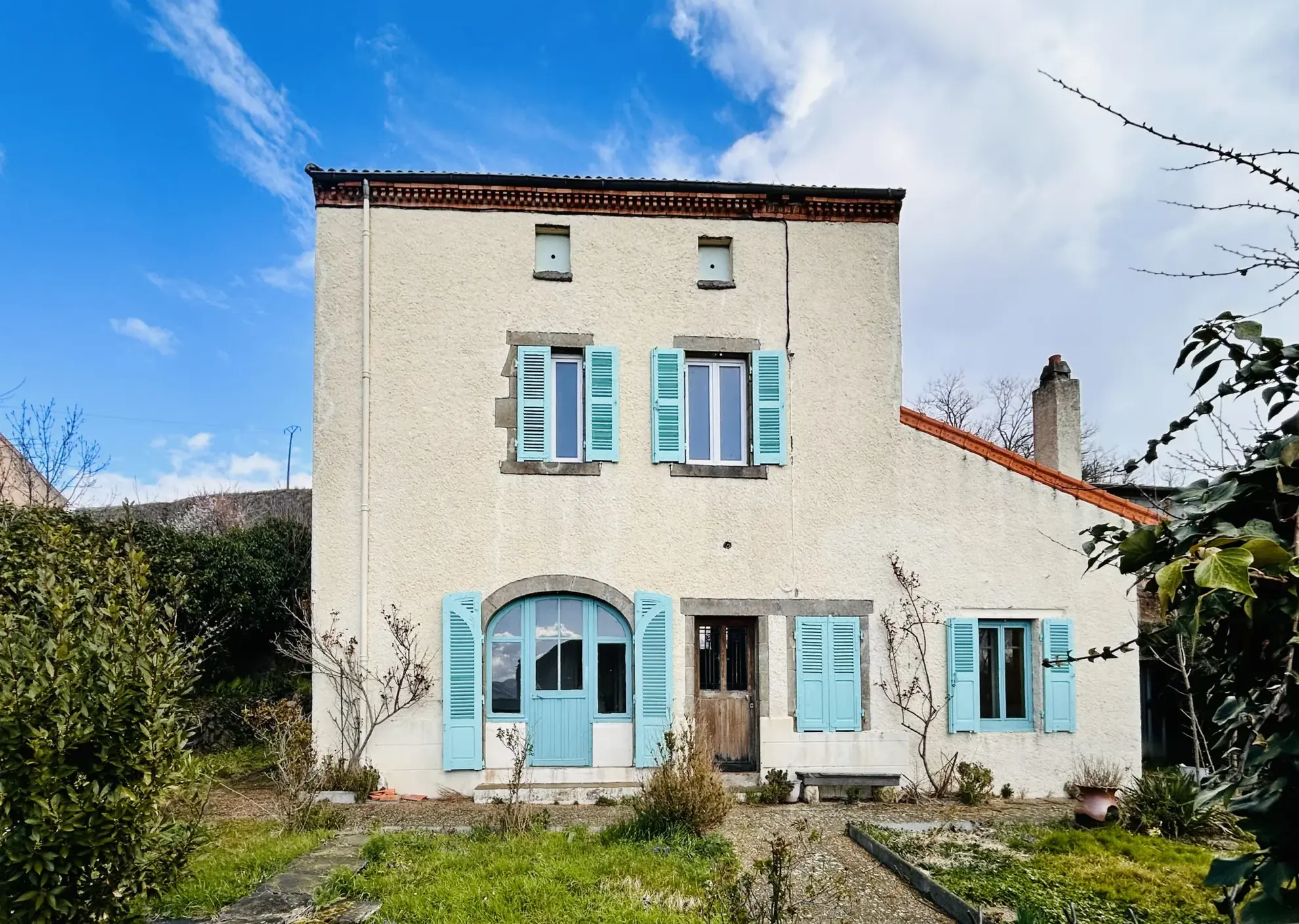 Maison à rénover de 88,77 m² à Pardines, proche d’Issoire, avec potentiel d’extension 
