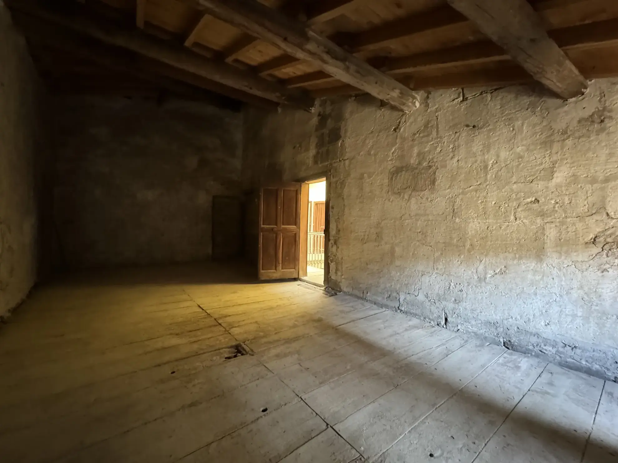 Duplex de charme de 150 m² à Sommières avec jardin et parking au cœur de l’hyper-centre 