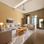 Duplex de charme de 150 m² à Sommières avec jardin et parking au cœur de l’hyper-centre