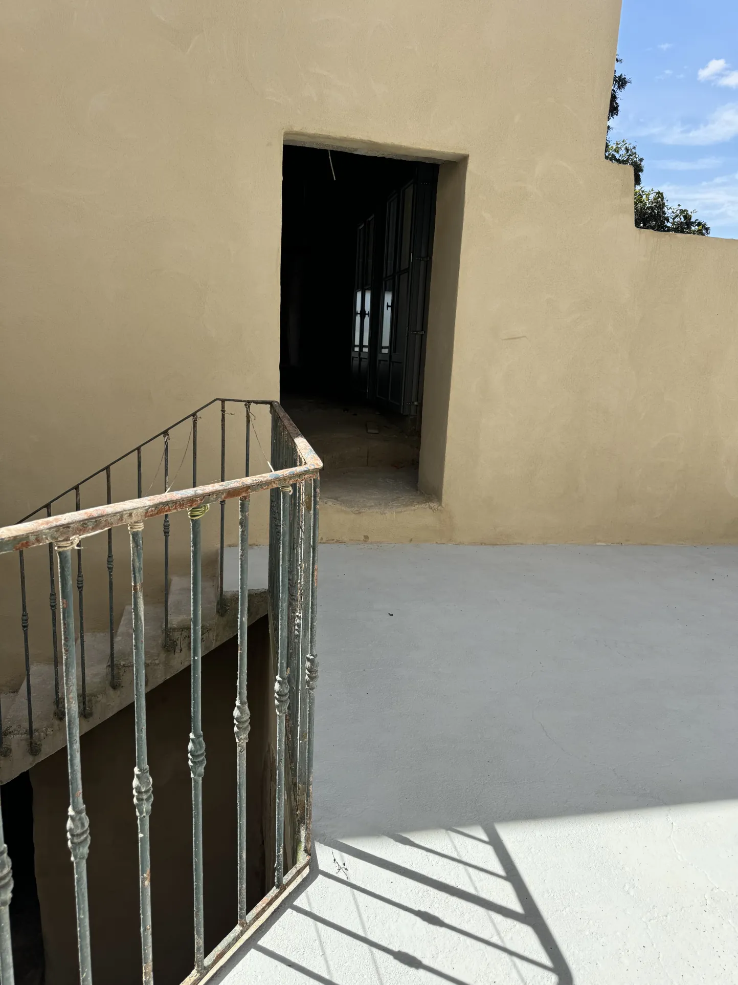Duplex de charme de 150 m² à Sommières avec jardin et parking au cœur de l’hyper-centre 