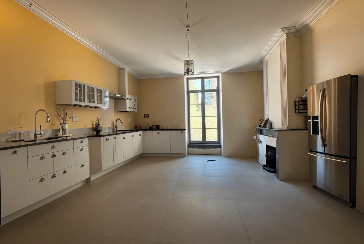 Duplex de charme de 150 m² à Sommières avec jardin et parking au cœur de l’hyper-centre 