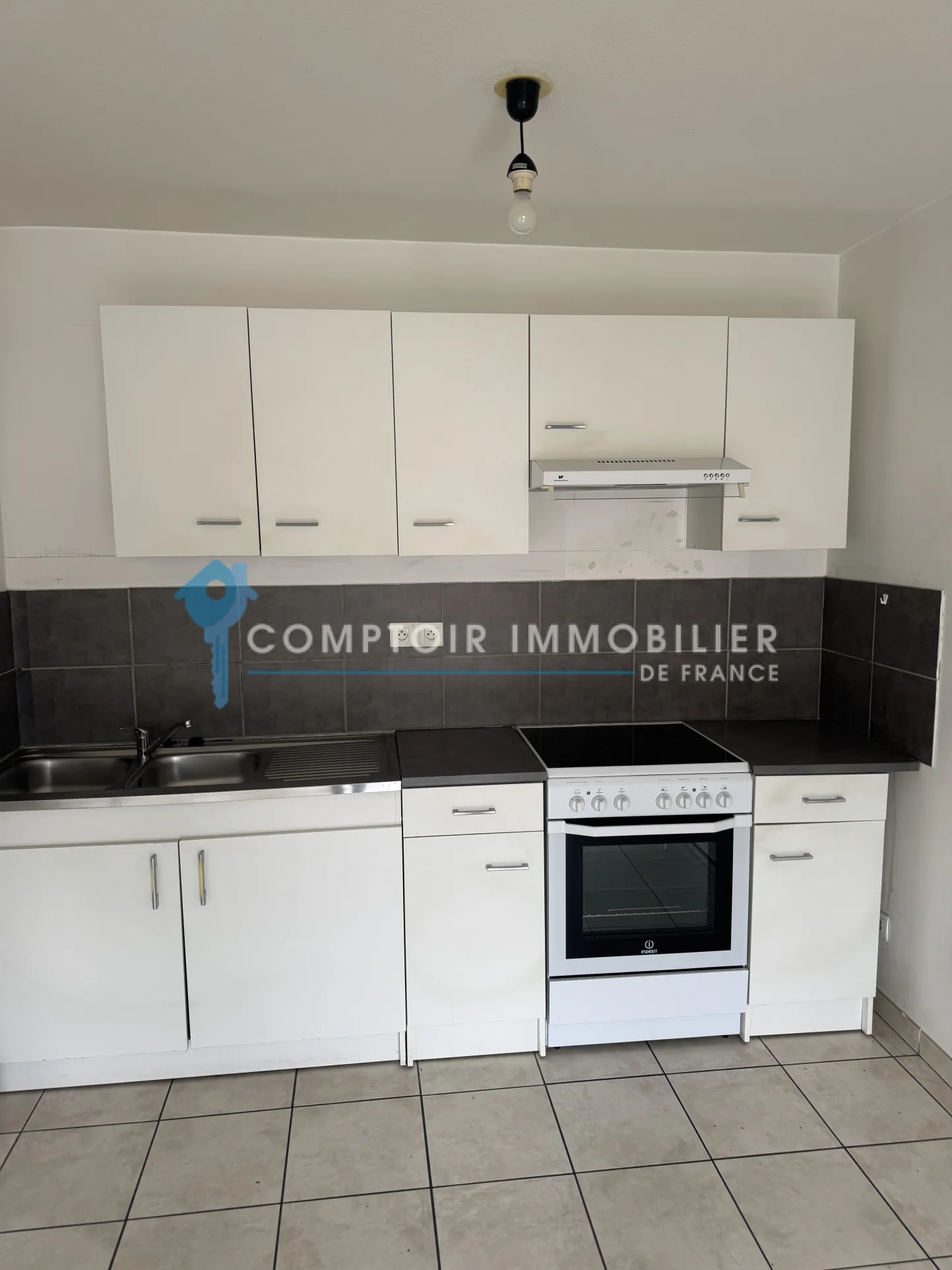 Appartement T3 à Marseille 13004 avec balcon, parking privé et vue sur parc 