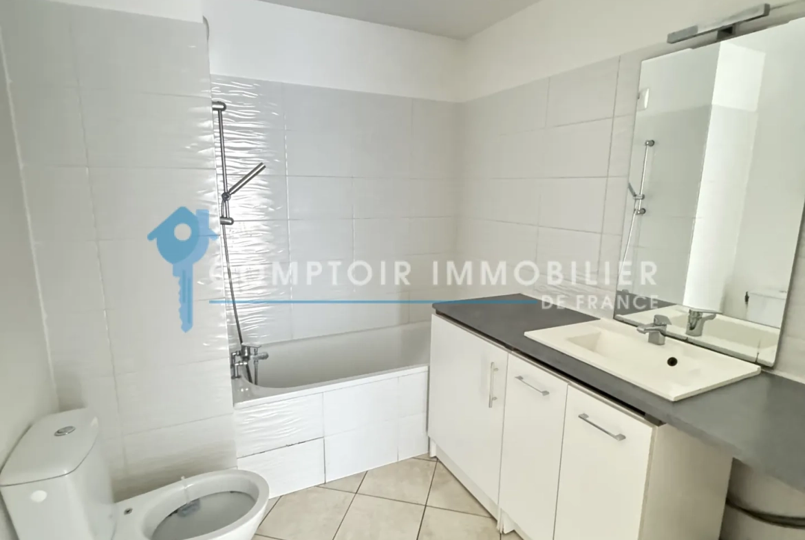 Appartement T3 à Marseille 13004 avec balcon, parking privé et vue sur parc 