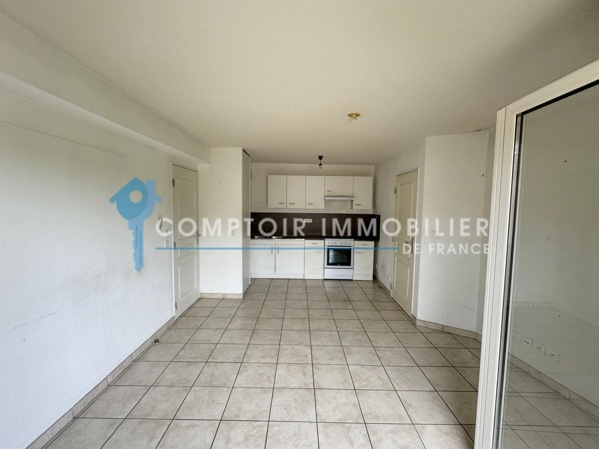 Appartement T3 à Marseille 13004 avec balcon, parking privé et vue sur parc 