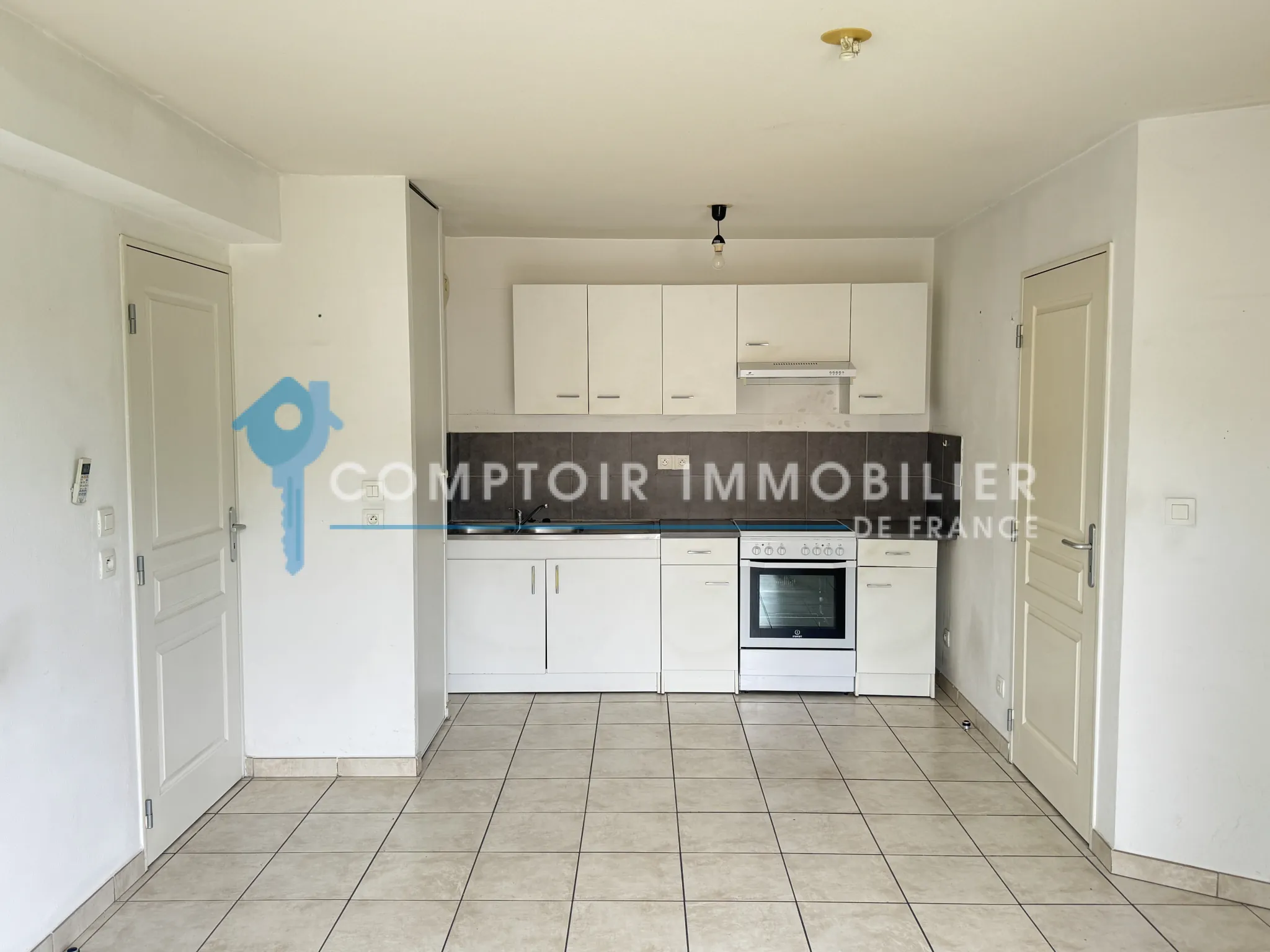 Appartement T3 à Marseille 13004 avec balcon, parking privé et vue sur parc 