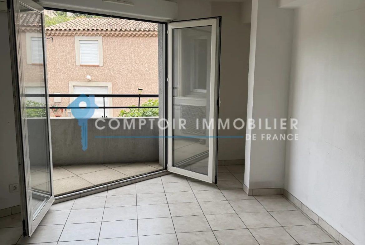 Appartement T3 à Marseille 13004 avec balcon, parking privé et vue sur parc 