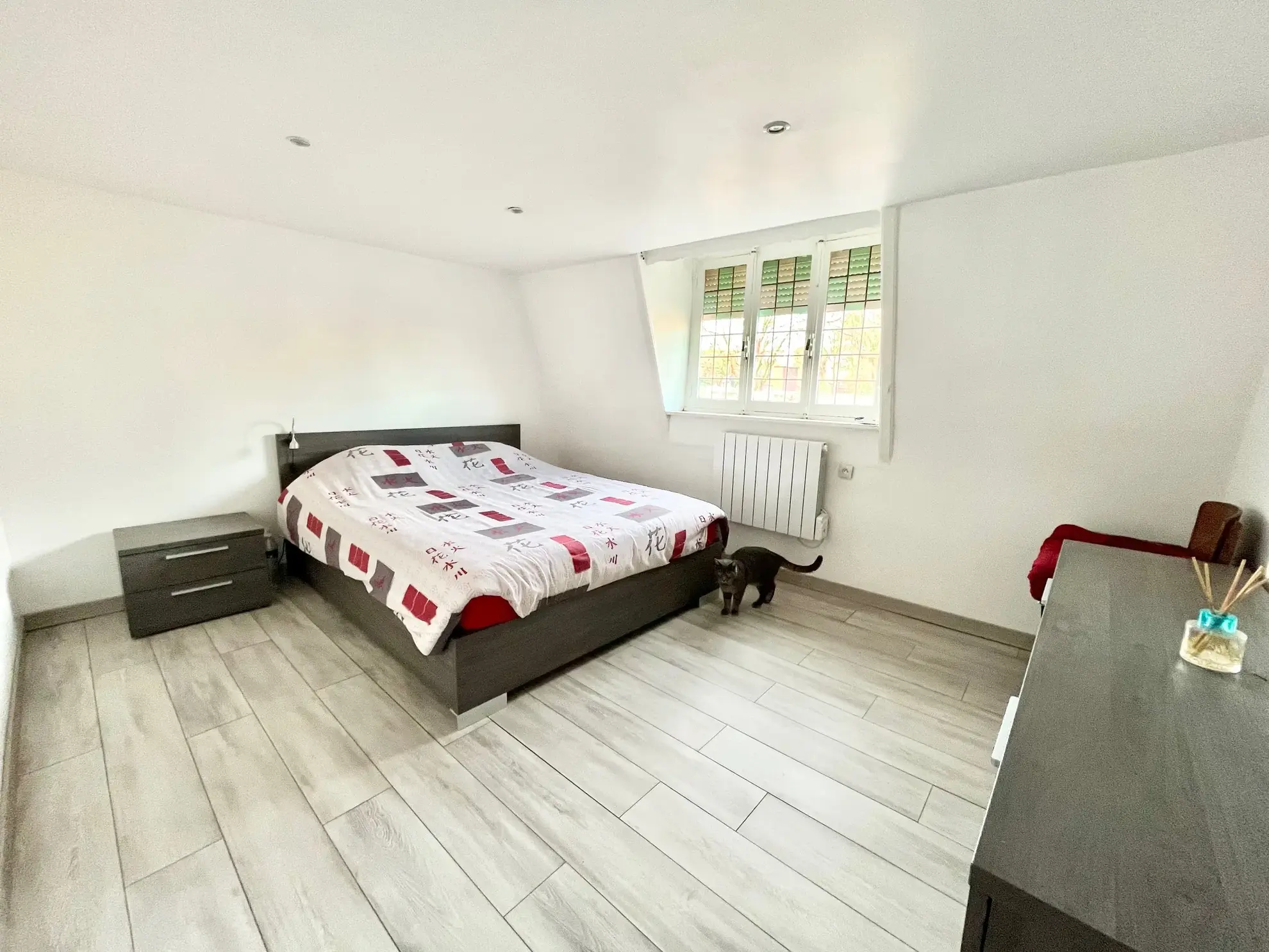 Charmante maison de 108 m² avec jardin et garage près de la frontière belge à Tourcoing 