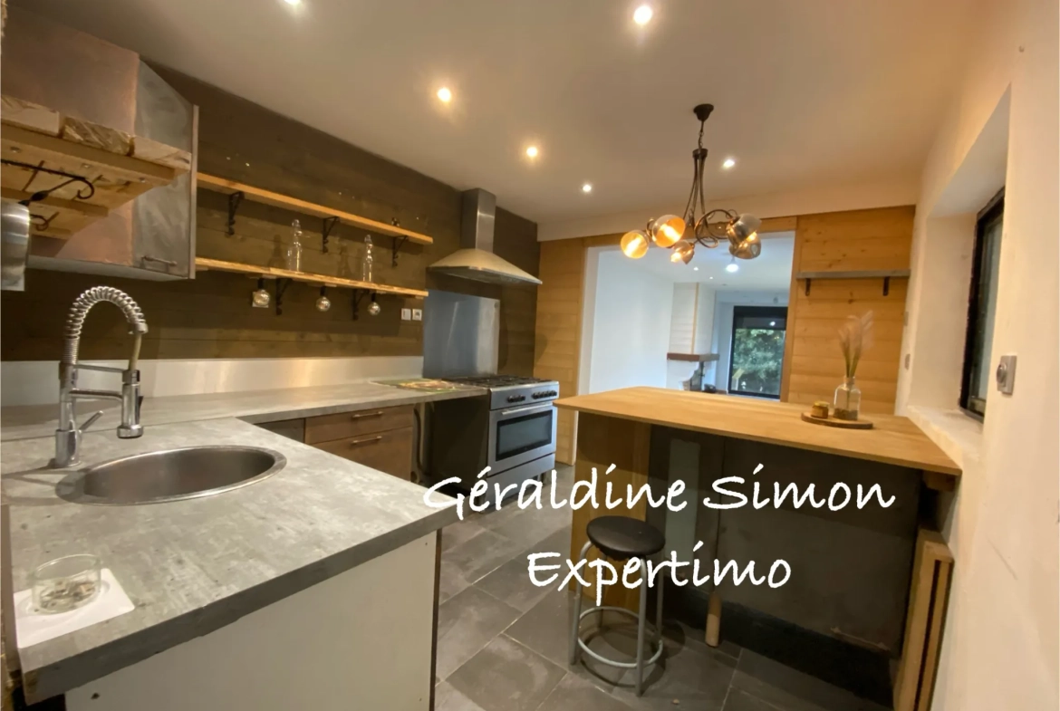 Maison à Lievin de 235 m² avec potentiel mixte et cour spacieuse 