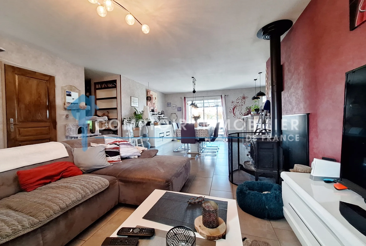 Villa 5 chambres avec terrasse et piscine à Saint-Germain-Des-Prés, proche Soual 