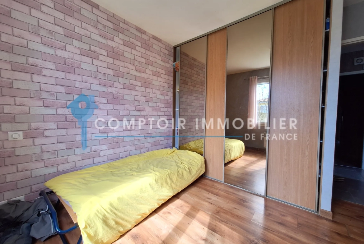 Villa 5 chambres avec terrasse et piscine à Saint-Germain-Des-Prés, proche Soual 