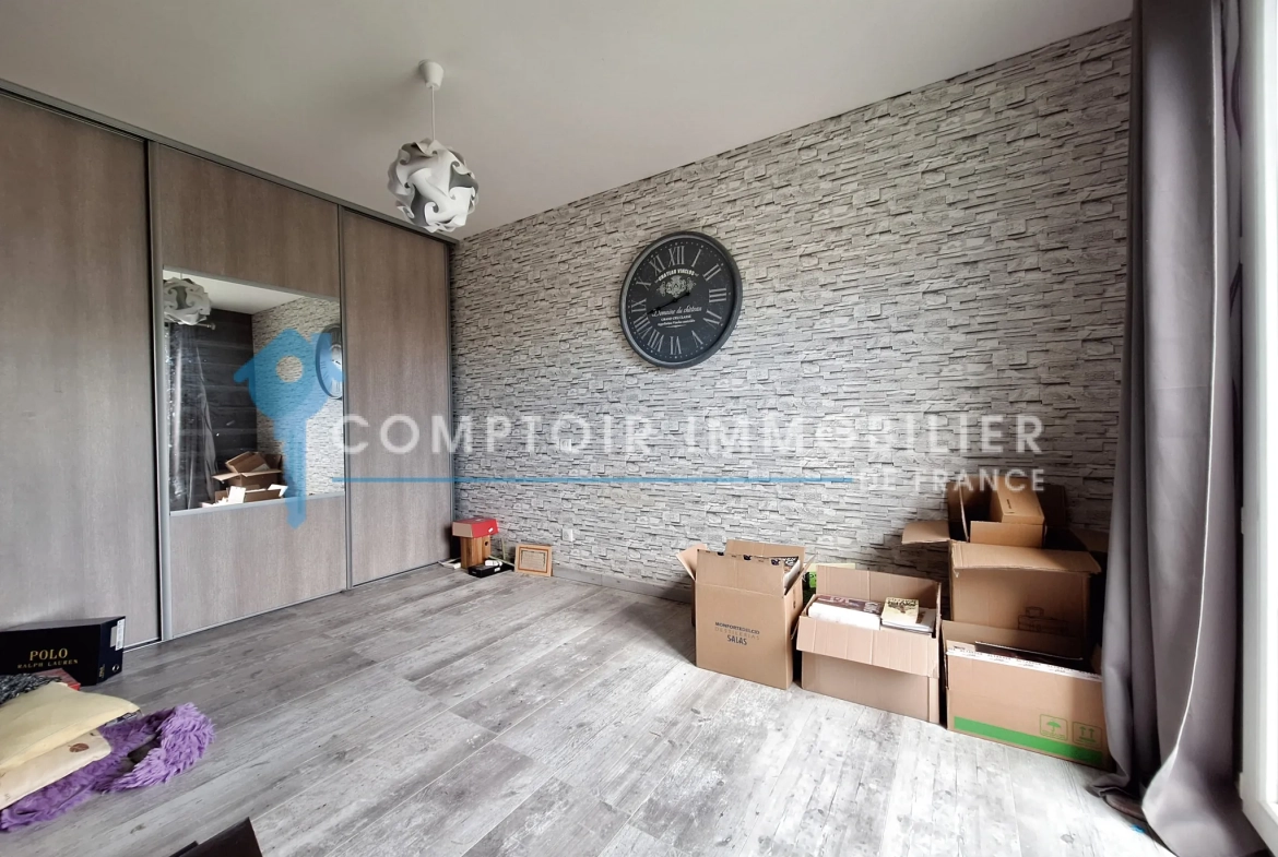 Villa 5 chambres avec terrasse et piscine à Saint-Germain-Des-Prés, proche Soual 
