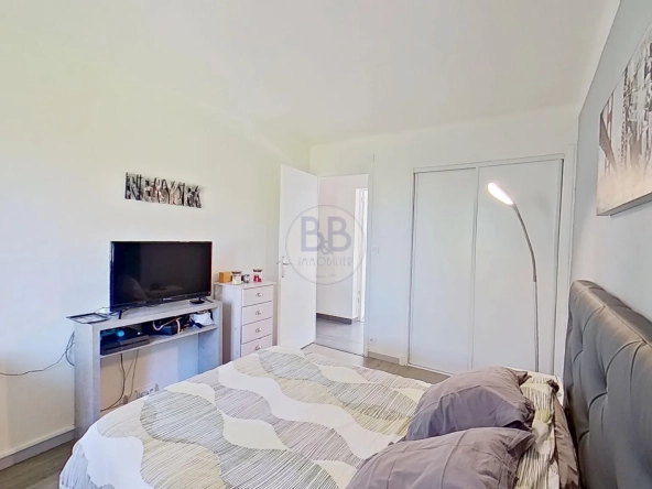 Appartement traversant de 75 m² à Fréjus proche plages - Exclusivité 