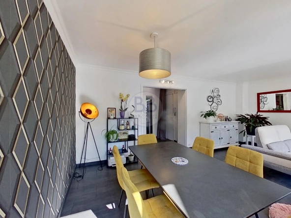 Appartement traversant de 75 m² à Fréjus proche plages - Exclusivité 