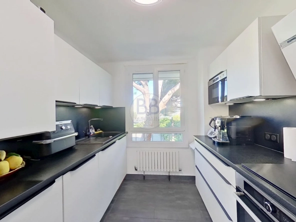 Appartement traversant de 75 m² à Fréjus proche plages - Exclusivité 