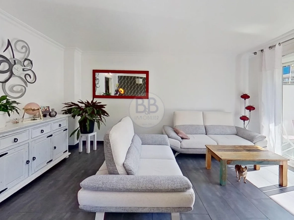 Appartement traversant de 75 m² à Fréjus proche plages - Exclusivité 