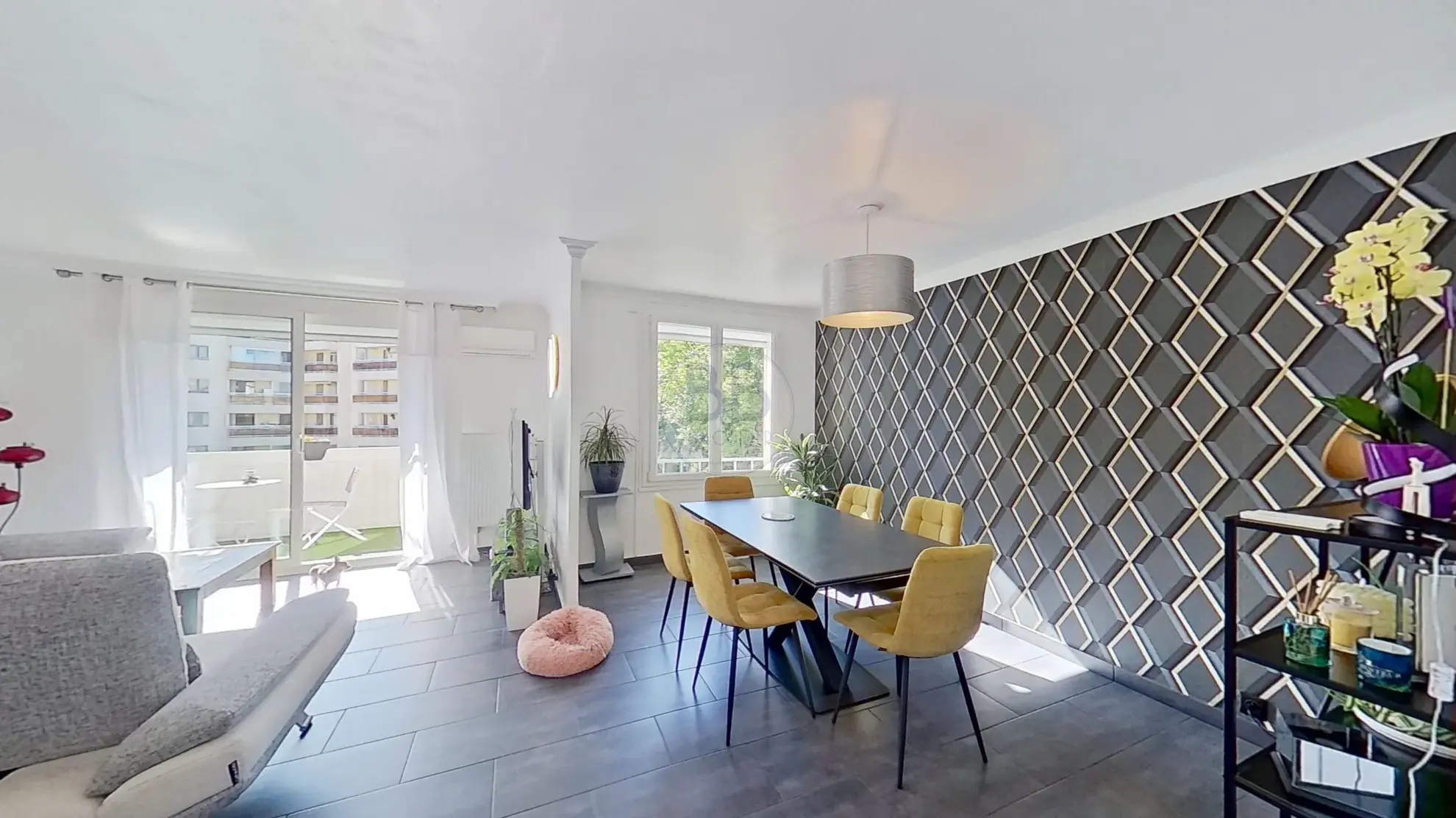Appartement traversant de 75 m² à Fréjus proche plages - Exclusivité 