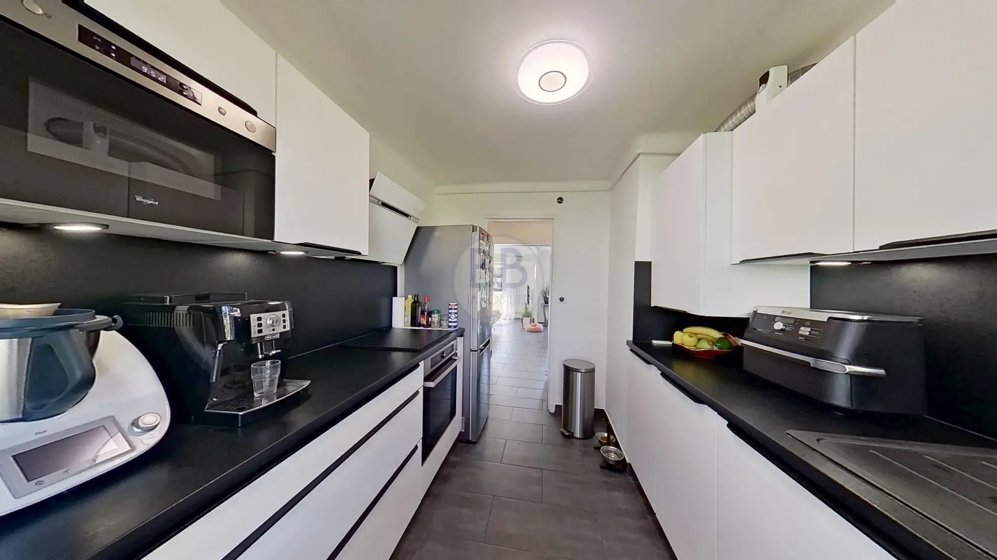 Appartement traversant de 75 m² à Fréjus proche plages - Exclusivité 