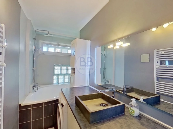 Appartement traversant de 75 m² à Fréjus proche plages - Exclusivité 