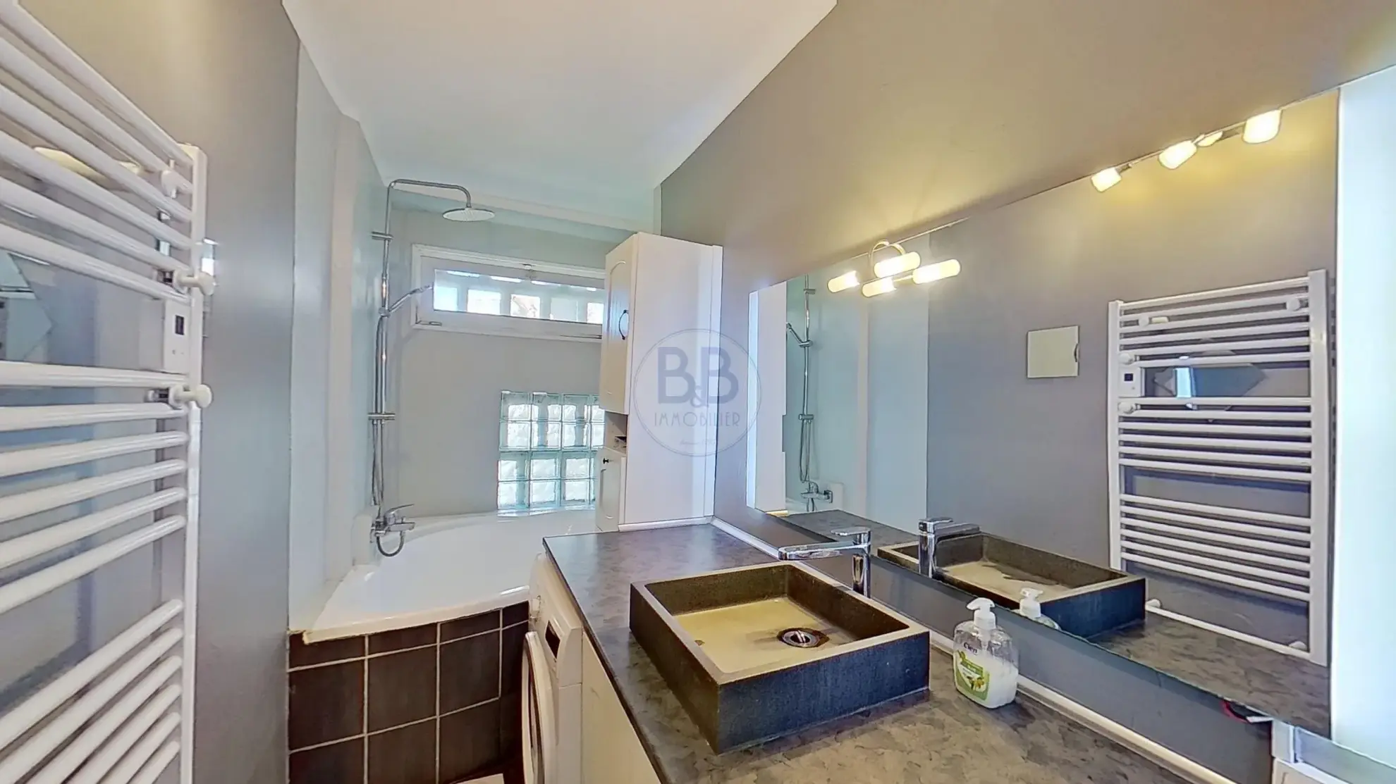 Appartement traversant de 75 m² à Fréjus proche plages - Exclusivité 