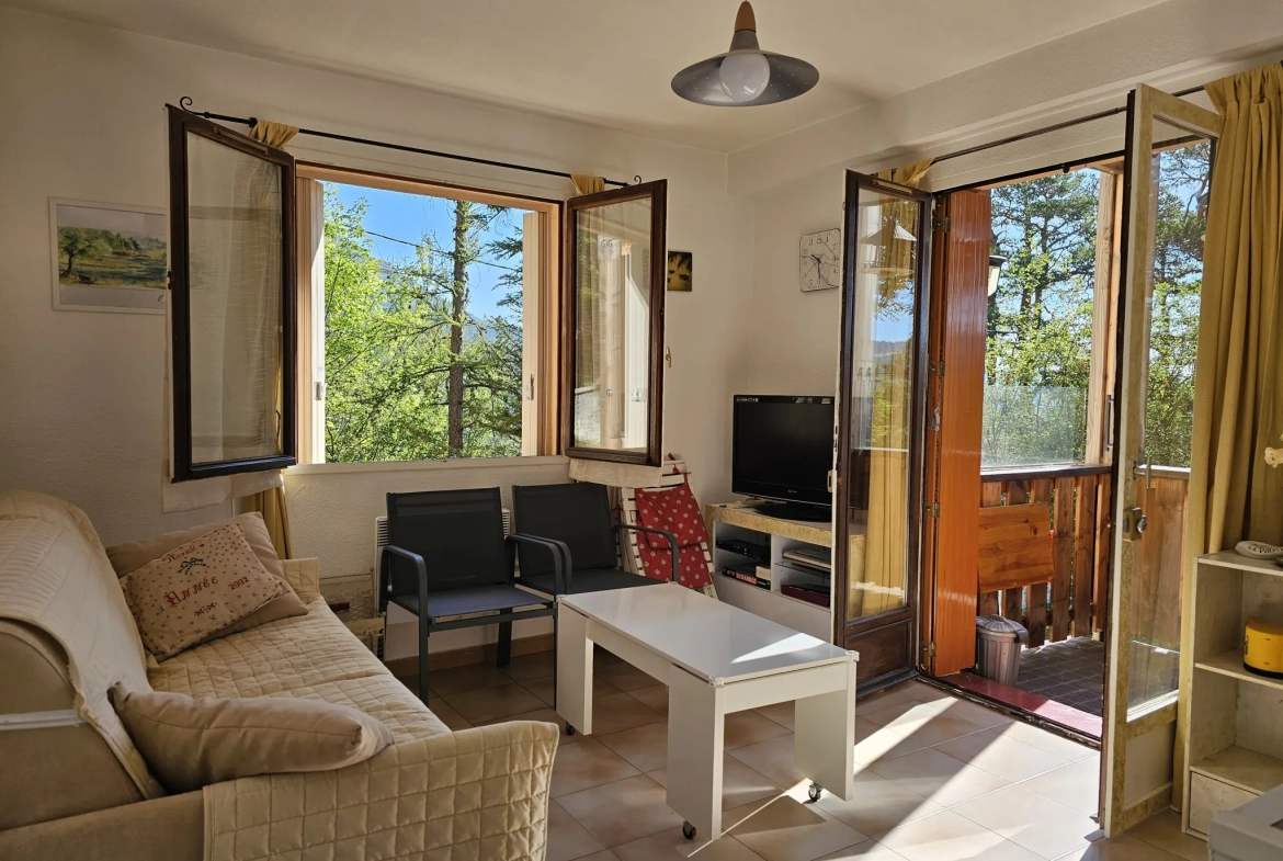 Appartement 3 pièces avec deux balcons à Thorenc, idéal pied-à-terre en campagne 