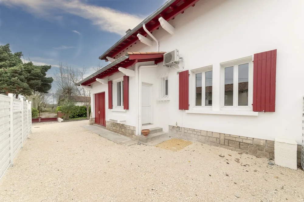 Maison rénovée T6 avec jardin à Meauzac – proximité Montauban 