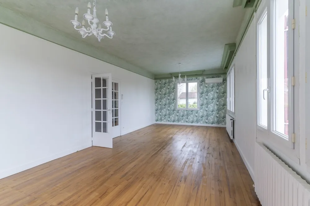 Maison rénovée T6 avec jardin à Meauzac – proximité Montauban 