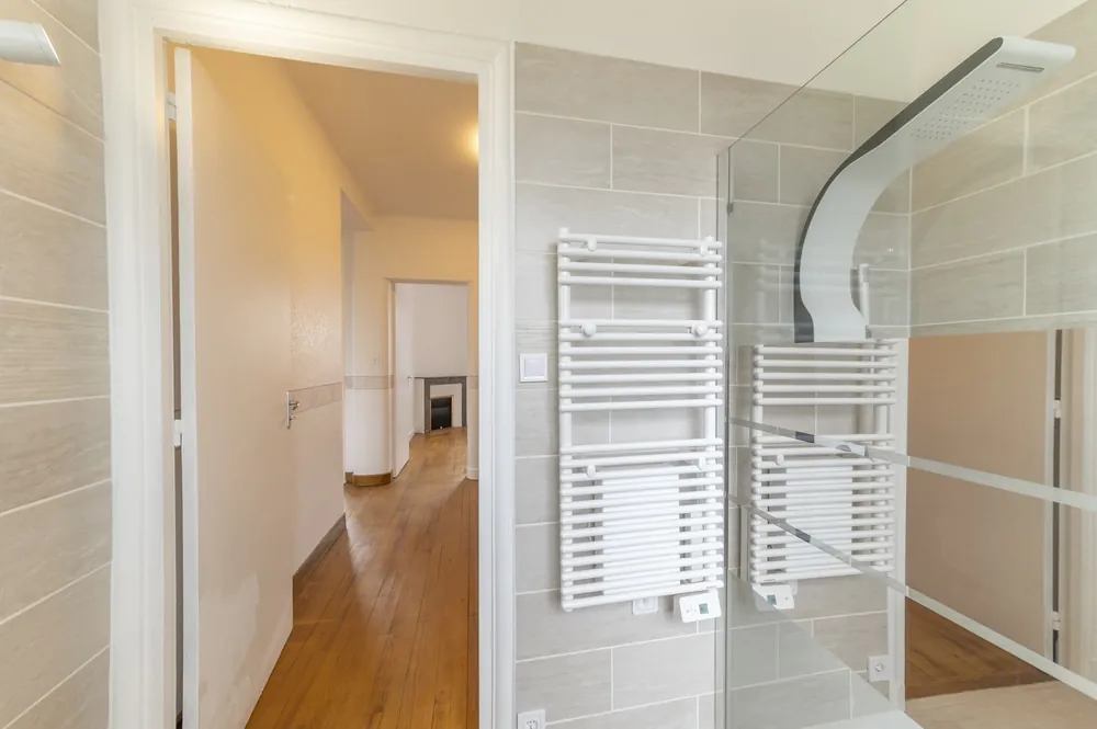 Maison rénovée T6 avec jardin à Meauzac – proximité Montauban 