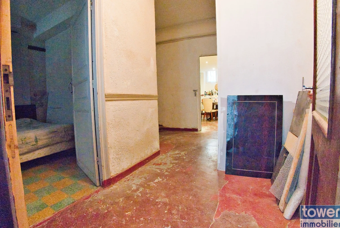 Maison de village avec jardin à Cascastel-des-Corbières, potentiel de restauration 