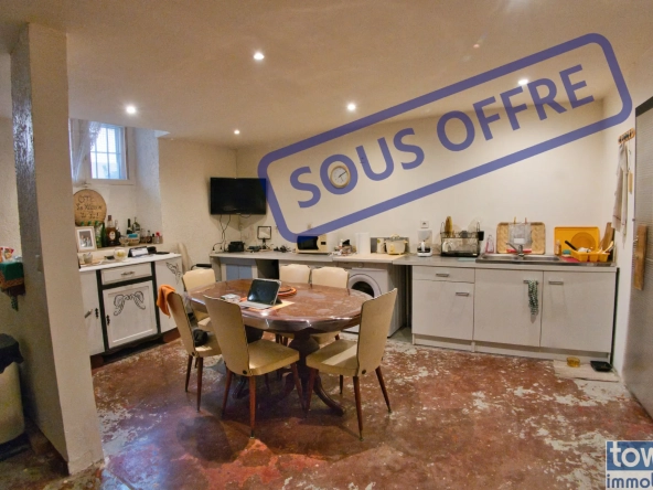 Maison de village avec jardin à Cascastel-des-Corbières, potentiel de restauration