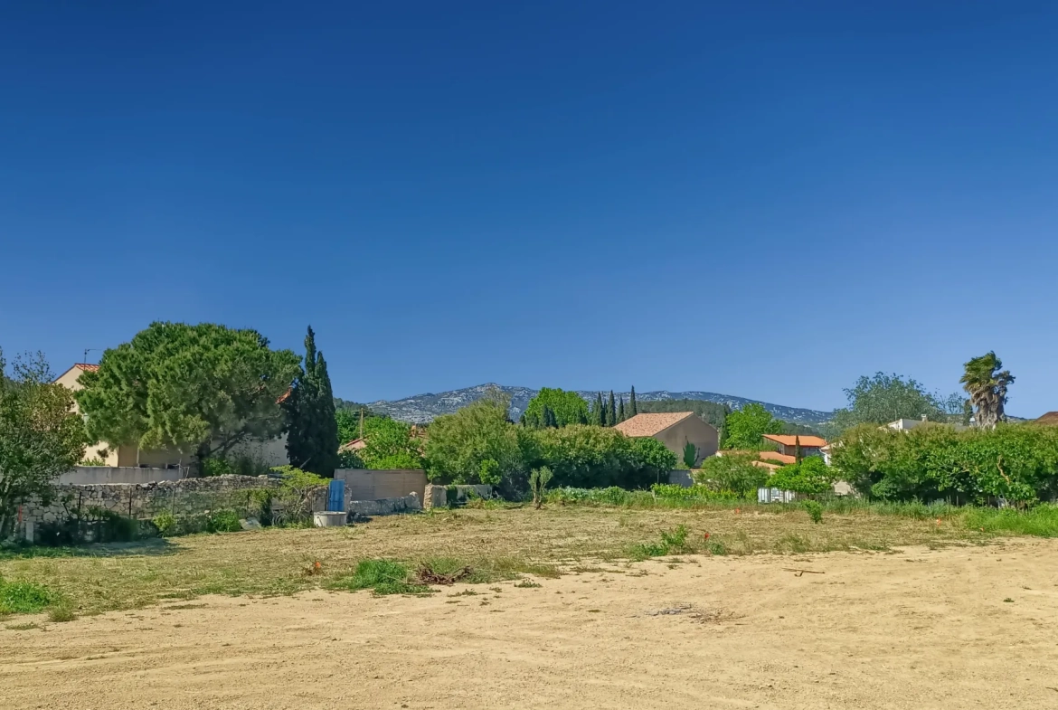 Terrain constructible de 342 m² avec vue à La Palme, proche de la mer 