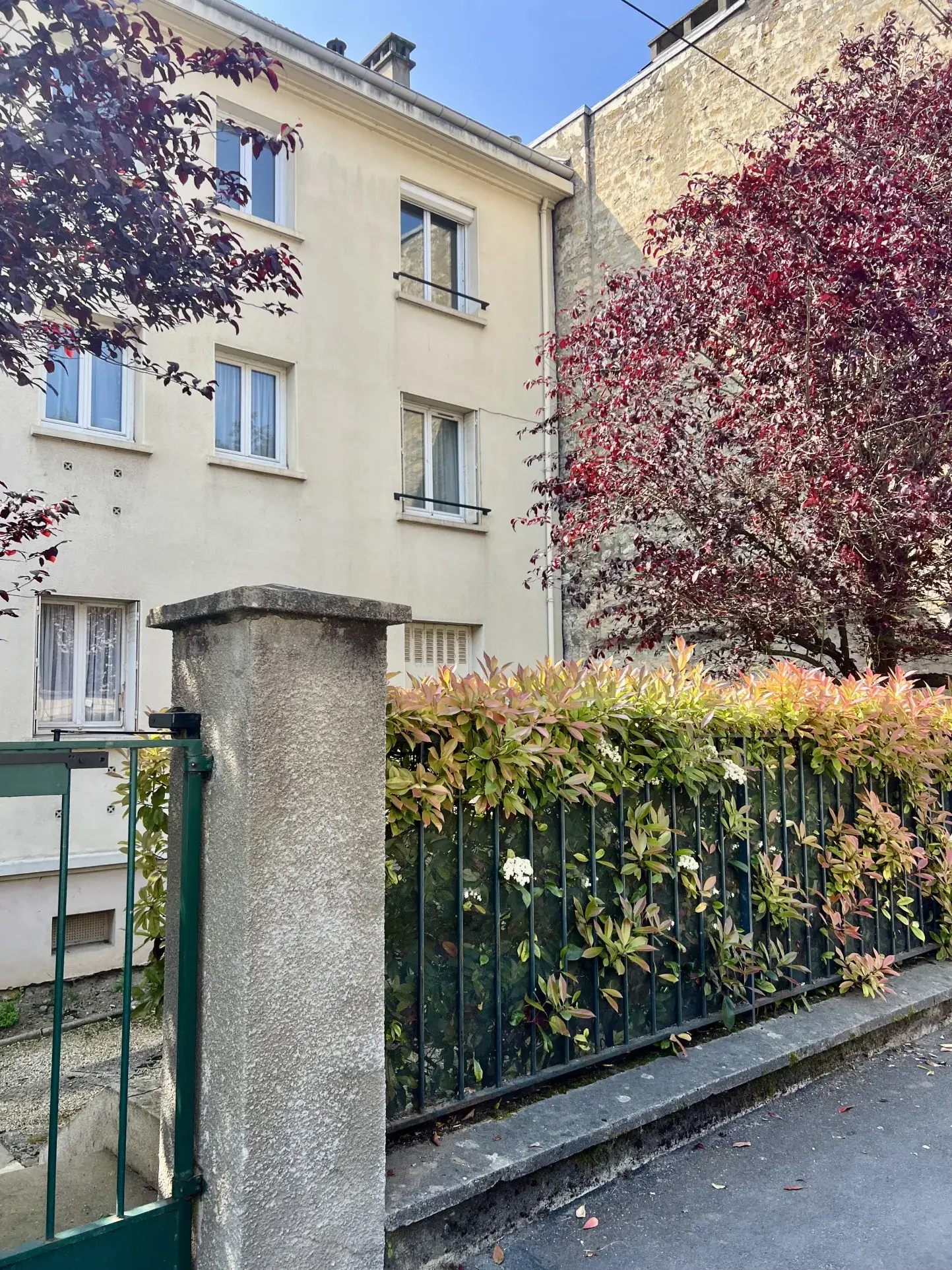 Bel appartement traversant de 70m² avec vue sur la Seine, proche Paris 