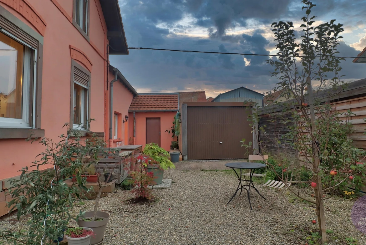 Maison 5 pièces à Erstein de 118,96 m² avec terrasse et garage, charme et confort moderne 