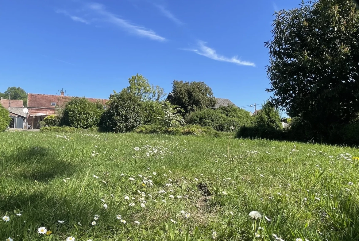 Terrain à bâtir de 1100 m² à Lagny – Exposition plein sud et potentiel d'investissement 