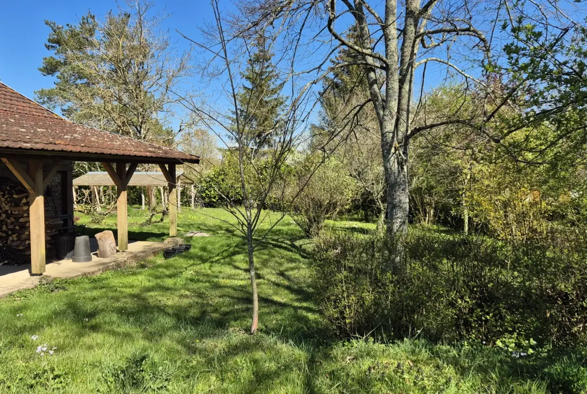 Maison traditionnelle à vendre à Chapelle-Voland avec dépendances et grand terrain 