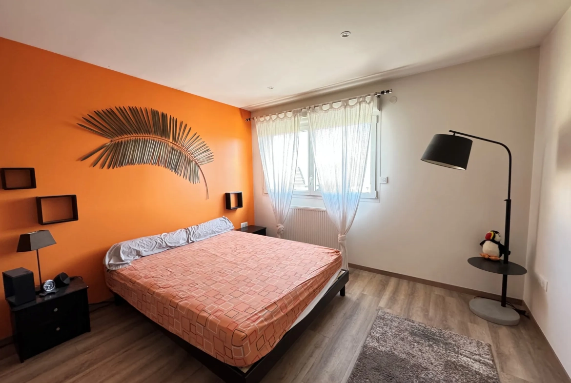 Magnifique duplex avec terrasse, jardin et garage double à Argiesans 