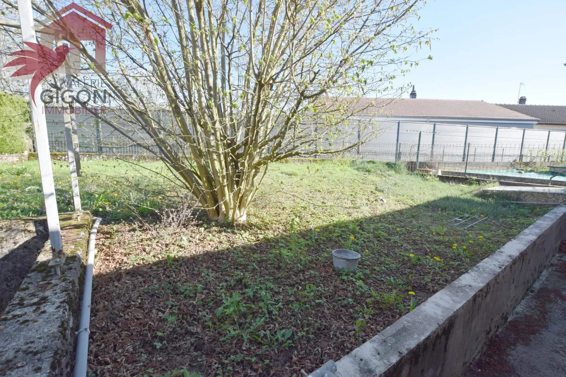 Maison plain-pied rénovée à Hericourt avec jardin, garage et 3 chambres 