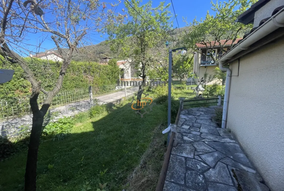 À vendre maison de plain-pied de 80 m² avec jardin à Saint Affrique 